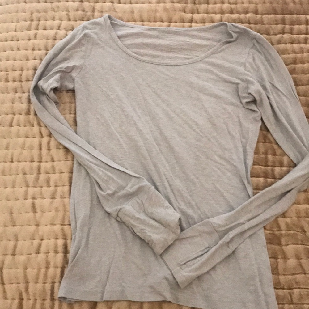 Women’s fabletics top size M